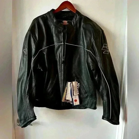 NWT AGV Sport Suzuki Leather jacket size 54 - Picture 1 of 4